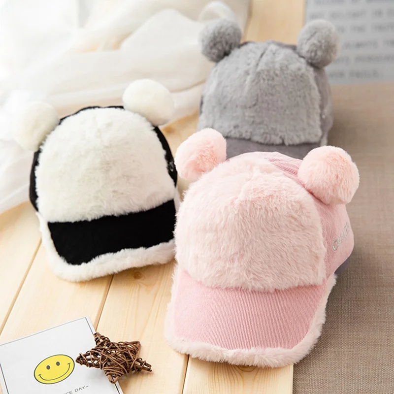Модная детская шапка для мальчиков и девочек; сезон осень-зима; теплая плюшевая бейсбольная кепка с двумя помпонами для малышей от 2 до 7 лет