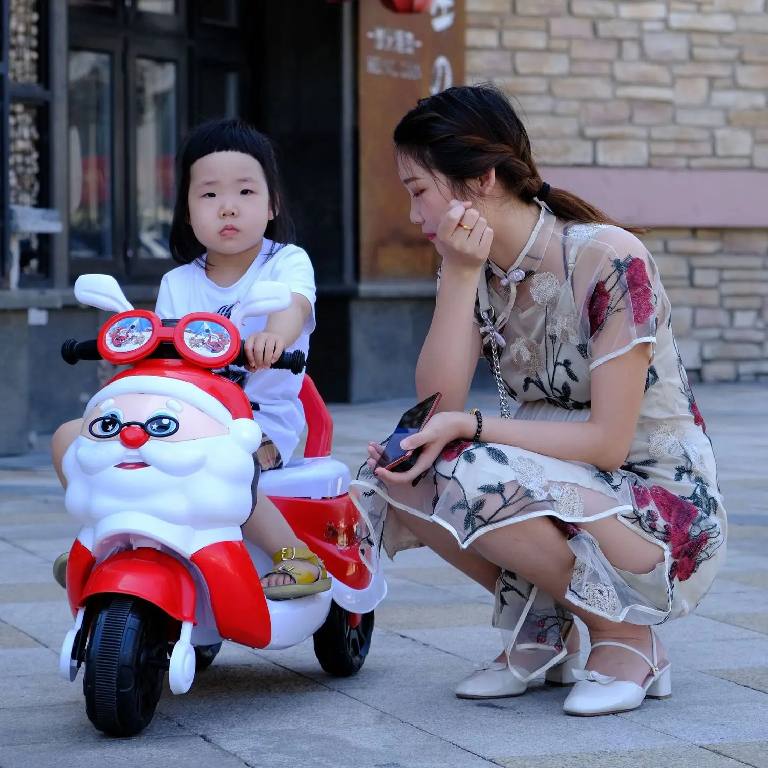 

Children Motor-driven Motorcycle Baby Tricycle Men And Women Child Toys Vehicle Can Sit Remote Control A Storage Battery Car