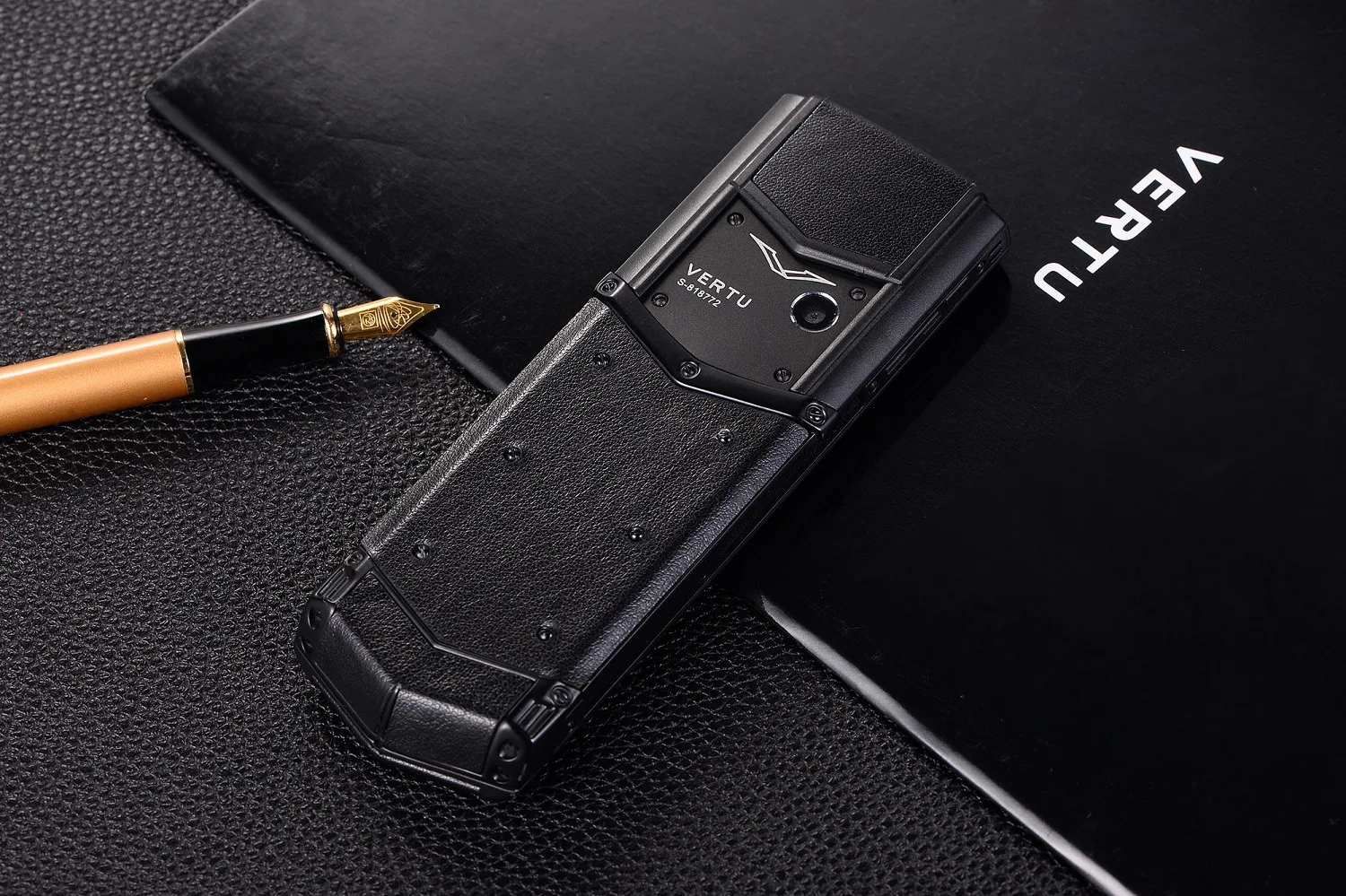 Refurbished original 1:1 VERTU V10 mobile phone exquisite appearance high-end luxury iphone 7 refurbished