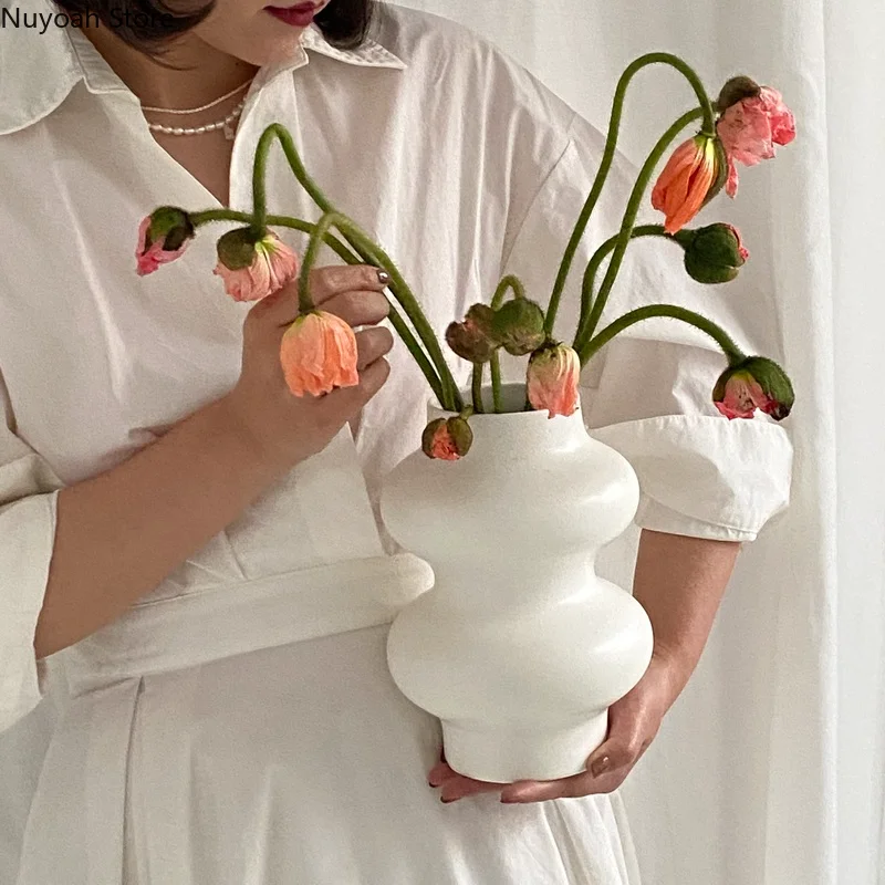 

Creative Cute White Ceramic Vase Decoration Living Room Art Decoration Crafts Simulation Flower Flower Arrangement Accessories