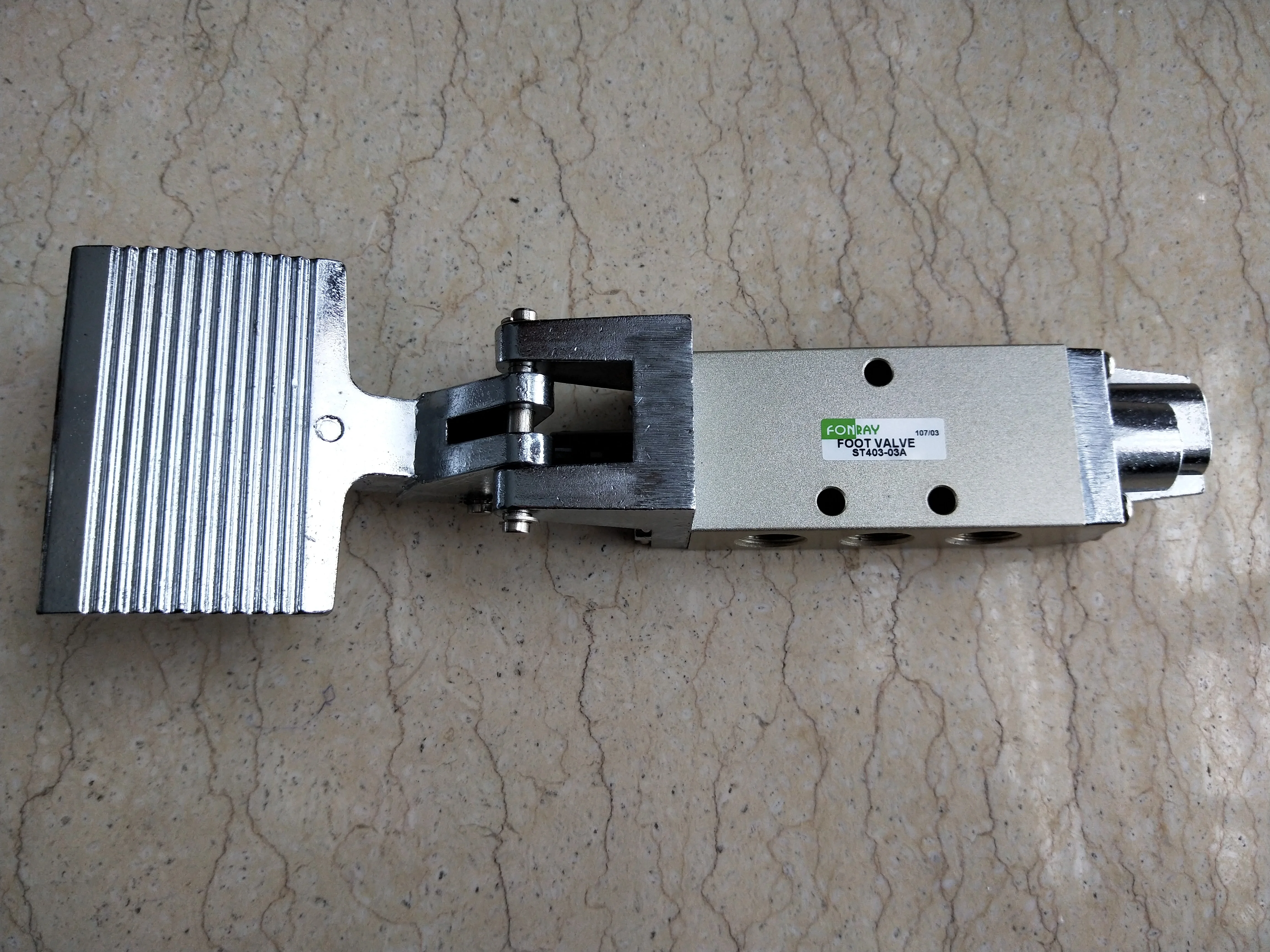 

FONRAY Foot valve ST403-03A Made in taiwan