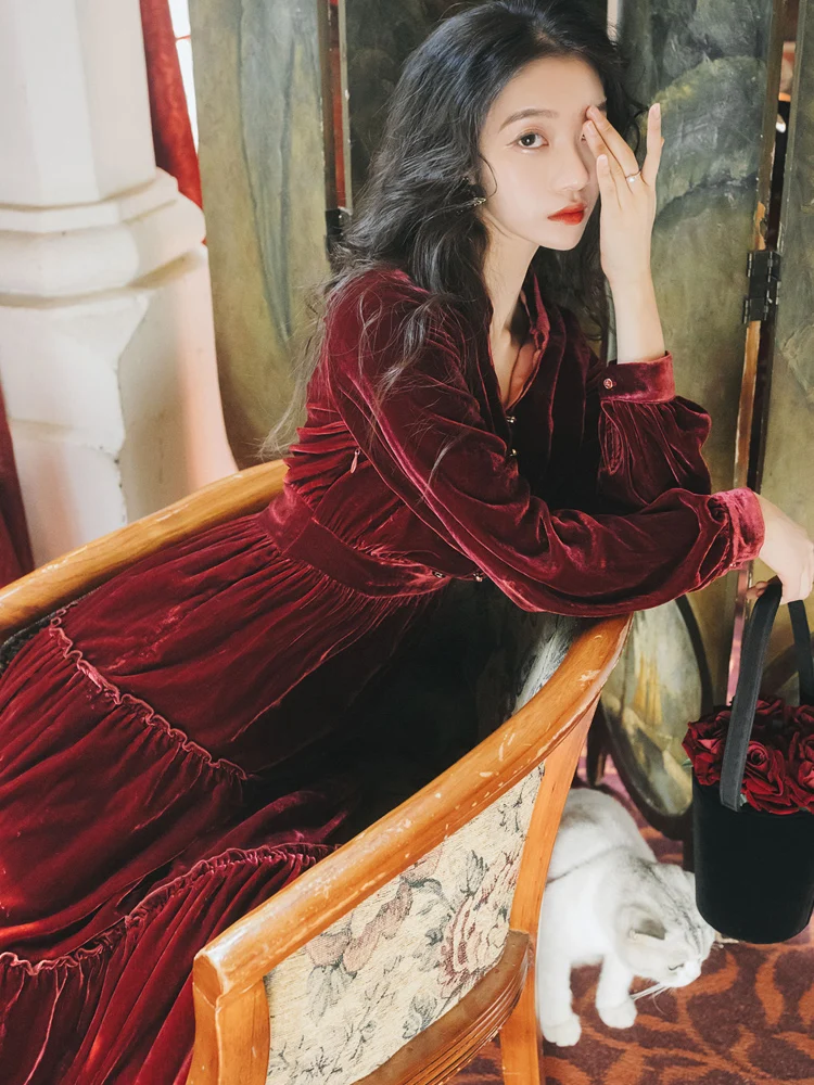 Red velvet wine quality velvet retro show thin long skirt in the new dress