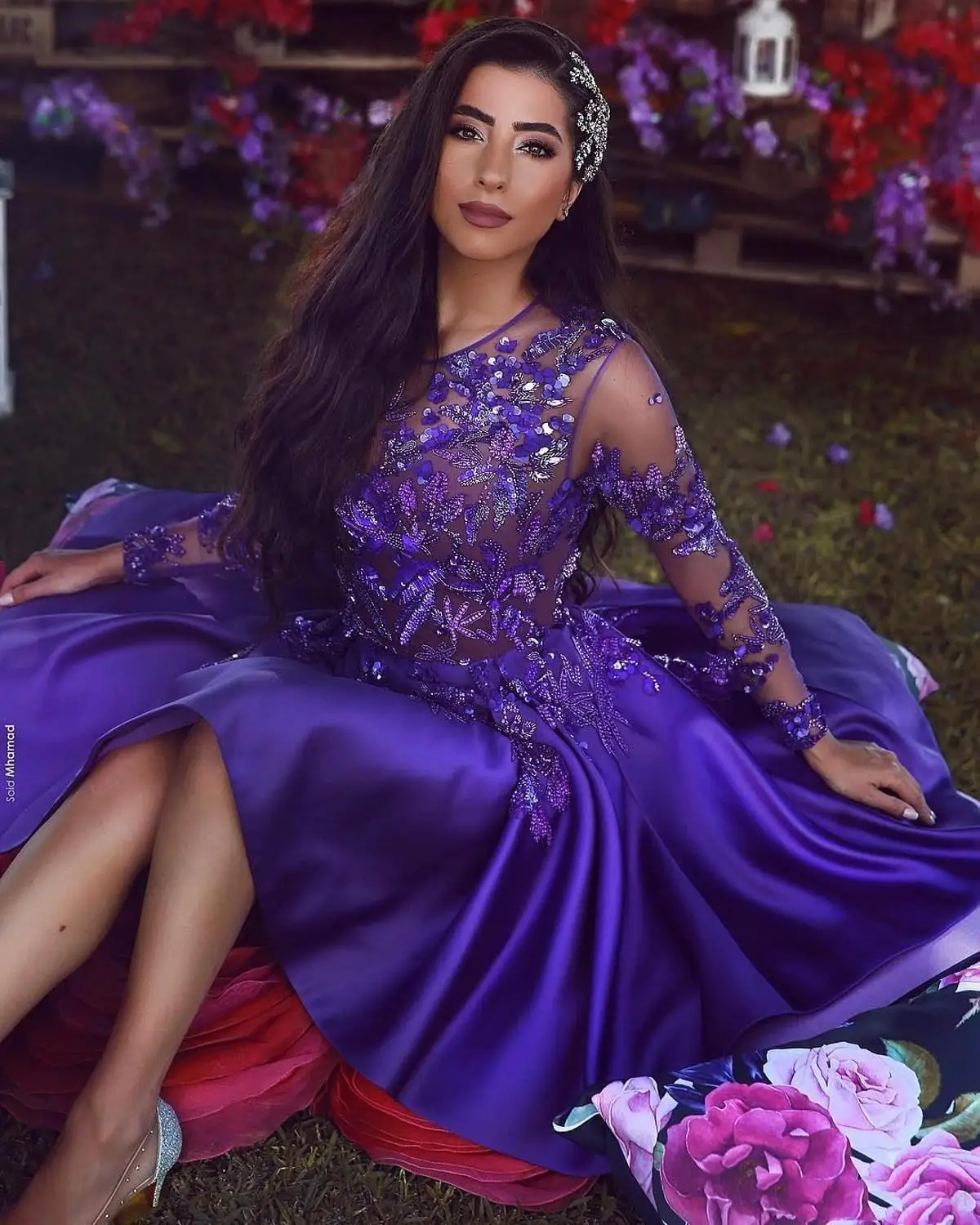 Арабские королевские фиолетовые Короткие коктейльные платья для выпускного винтажные Длинные рукава Линия глубокой круглой декольте апплике бисером платье на выпускной вечер