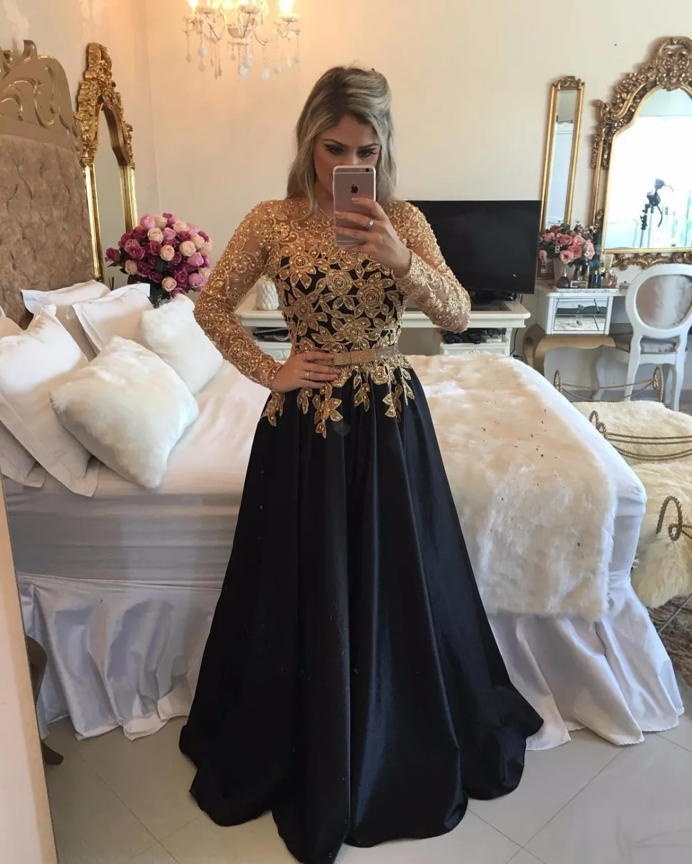 

A-Line Long Sleeves Floor Length Party Gowns See Through Back Sexy robe de soiree Evening vestidos mother of the bride dresses