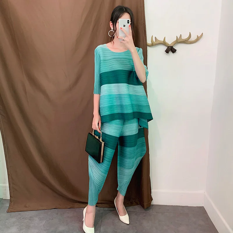 

Autumn Miyake Pleated Pants Suit Fashion Stripe Fold 2 Piece Set Casual Pullover O-Neck Tops Ankle-Length Harem Pants Plus Size