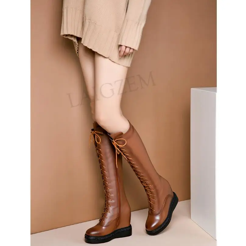 LGZ776 Brown LAIGZEM/модные женские сапоги до колена; кожаные, расклешённые, водонепроницаемые, зимние сапоги на платформе; Botas Mujer; большие размеры 32-40 - Цвет: LGZ776 Brown