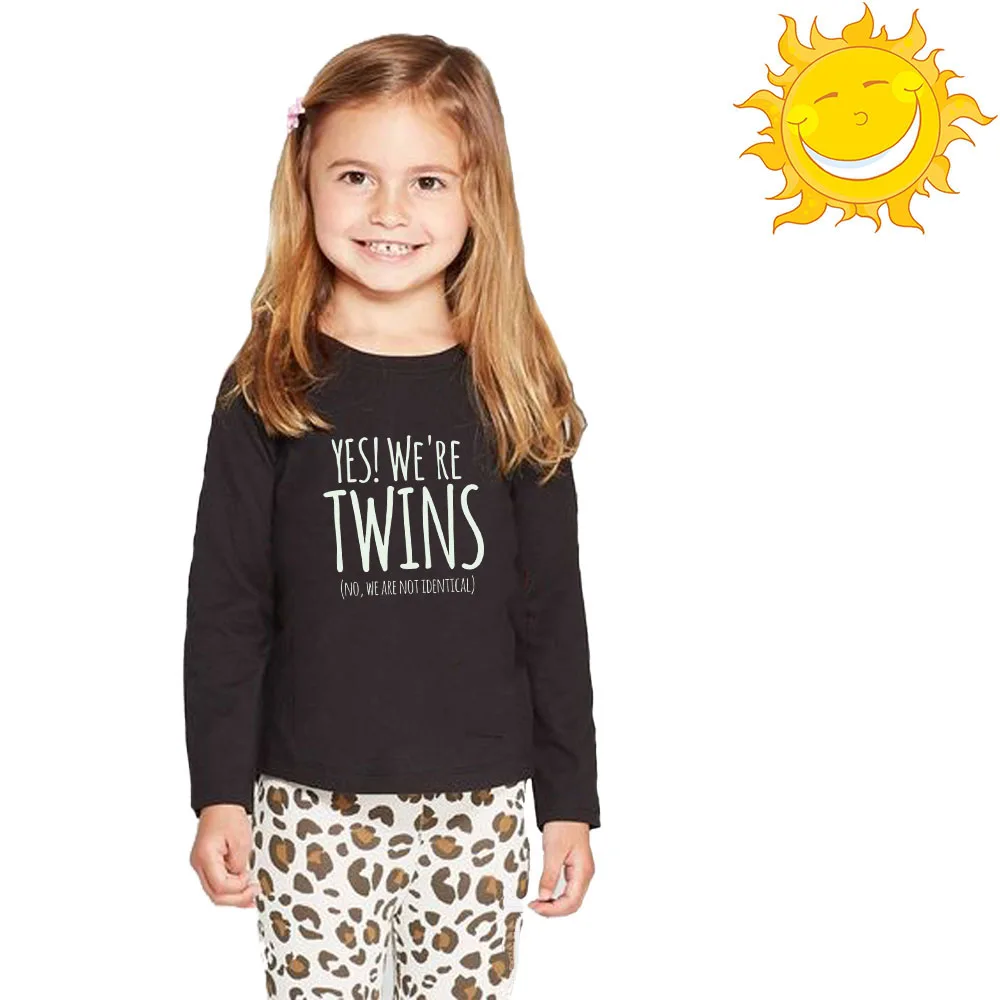 Yes We Are Twins/Топ, футболка светящиеся Детские футболки с принтом детская футболка на весну и осень рубашка с длинными рукавами для девочек для маленьких близнецов
