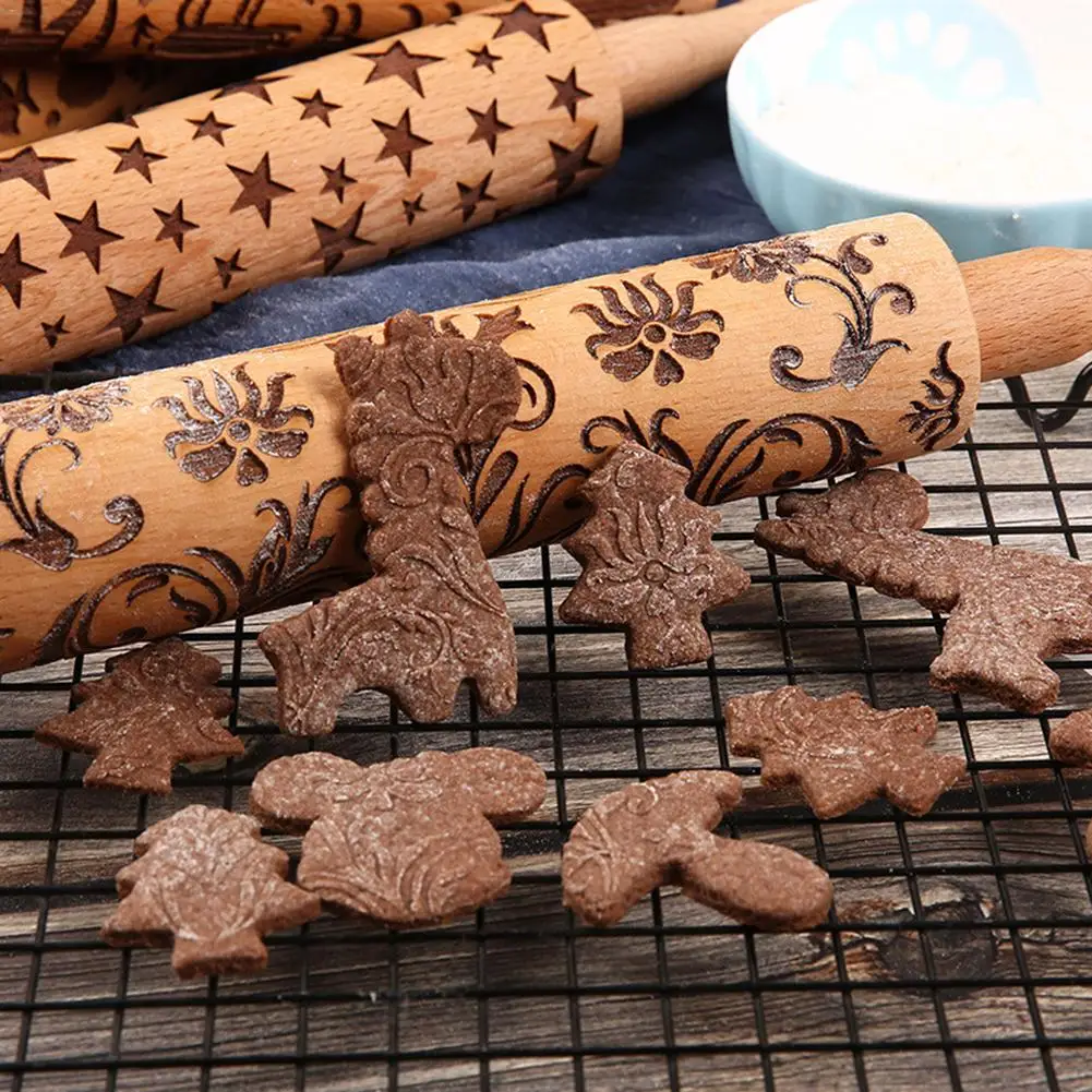 

Wooden Rolling Pin With Easy Roll Bearings Embossed Deer Kitchen Cooking Baking Tools Christmas Decoration Fondant Rolling Pin