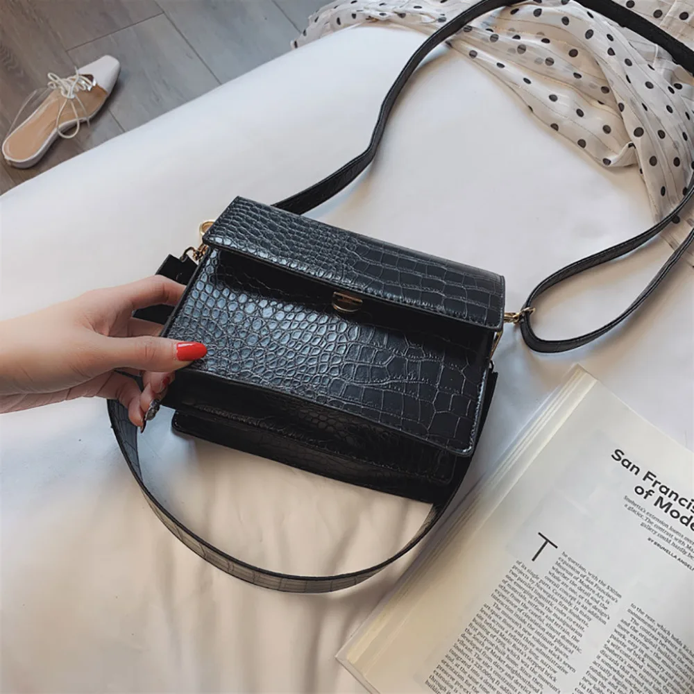 LJF90524139_0207542192160496816