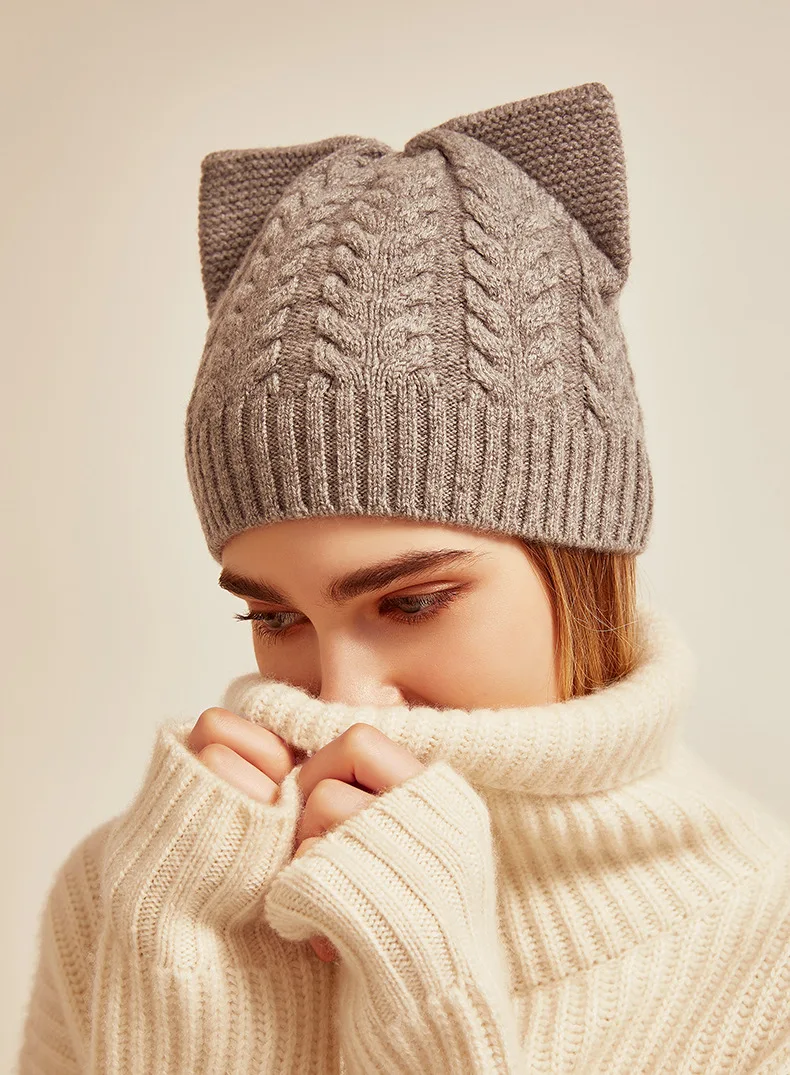 Новинка года. Женская вязаная шапка из кашемира Skullies Beanies. Теплая зимняя шапка на каждый день. Цвет: черный, серый, бежевый, хаки