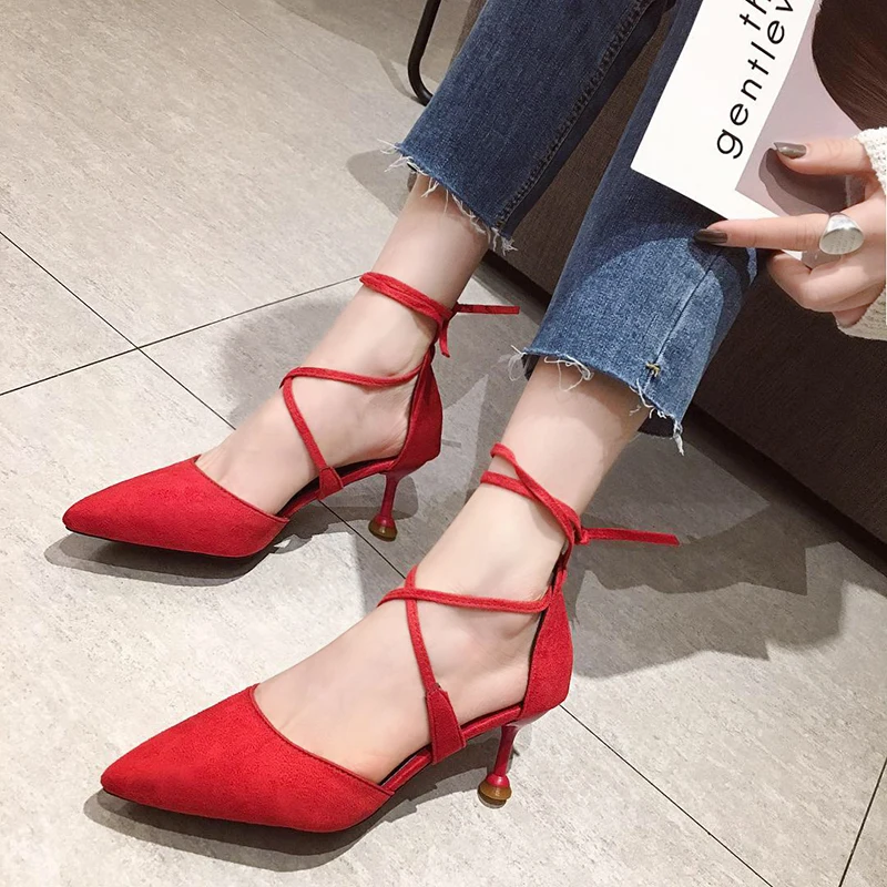 Элегантные женские туфли с острым носком; zapatos tacon mujer; туфли-лодочки с ремешками; пикантные туфли на шпильке в стиле ретро; женские элегантные U18-76 на шнуровке в сдержанном стиле