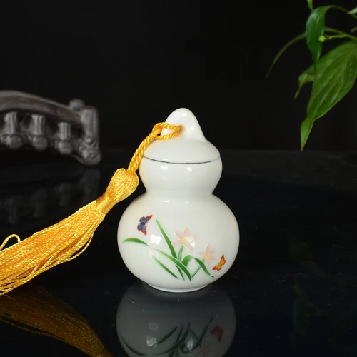 as the picture shows Мини керамическая банка для порошка Новая маленькая бутылка celadon крем для красоты паста для тела Жир таблетки уплотнение влагостойкая фарфоровая банка с крышкой - Color: as the picture shows