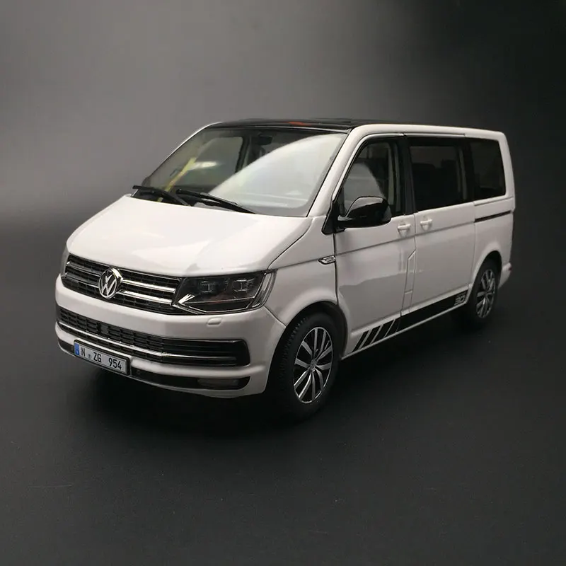 

1/18 New Boutique Alloy Model Diecast Metal Car vehicle Toy Children Adult Souvenir Collection Adult Boy Gift Display Decoration