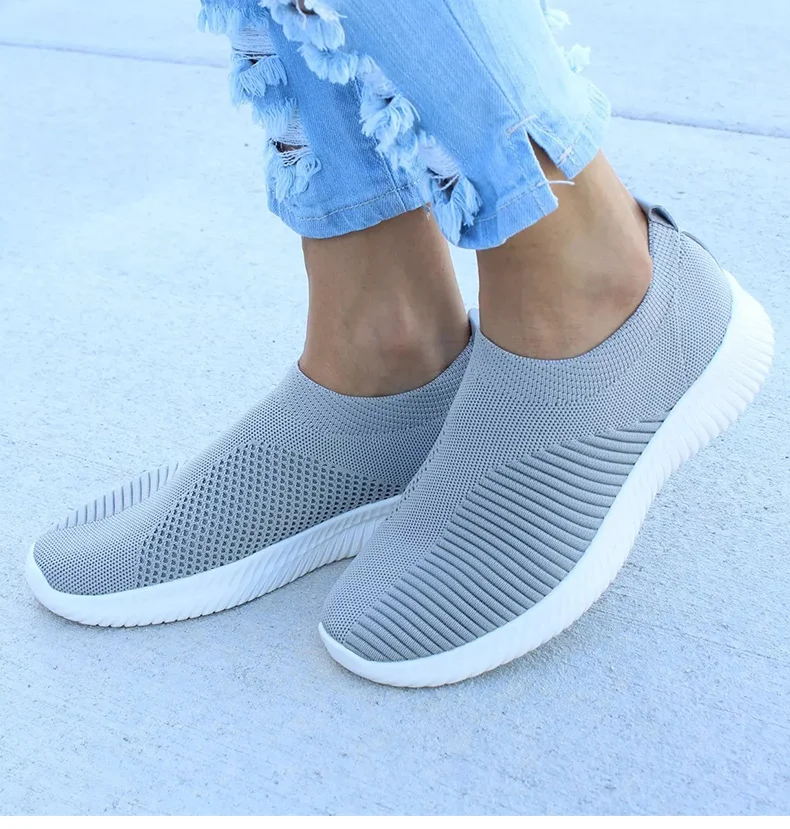 Nova Mulher Suave Sapatos Brancos Leves Respirável Tênis Branco Verão Outono Casual Feminino Cesta Apartamentos 2021 4 High Quality Calçados