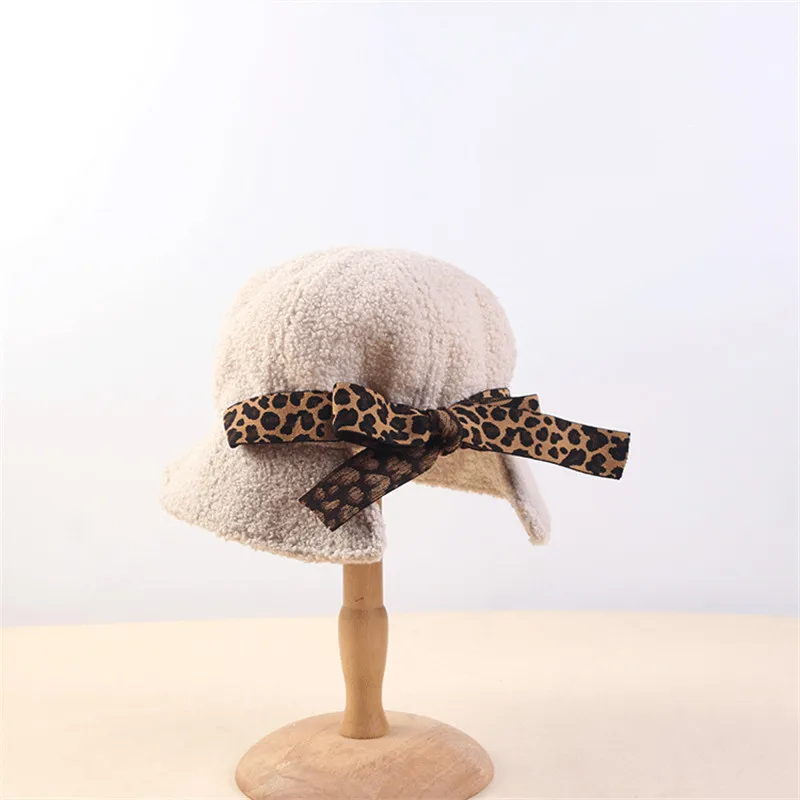 Осенью и зимой с леопардовым принтом и бантом, Панама шляпа рыболова для путешествий на открытом воздухе солнцезащитные Кепки Шапки для Для женщин 108 - Цвет: Бежевый