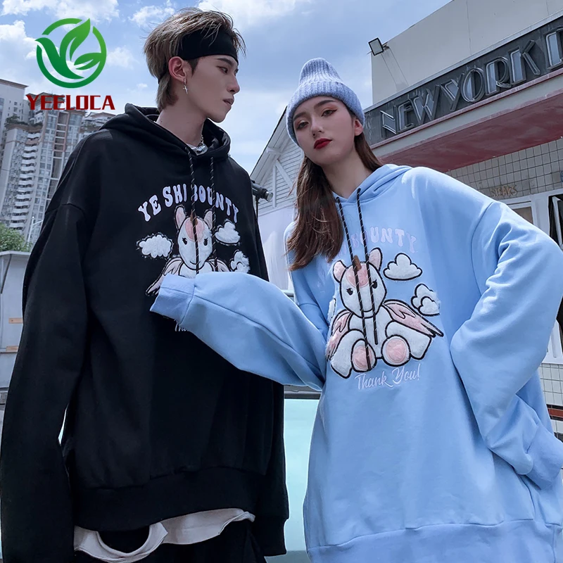 Свитер с капюшоном в виде единорога аппликацией плюшевой куклы для пар