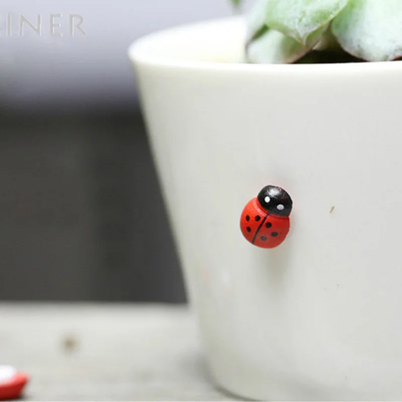 Painted Ladybug Self Adhesive Wood Craft Fridge Paste Decorations Cabochon Scrapbooking Decoration 8x11mm Kids Gift 100Pcs/bag ornament crafts wood craft decor