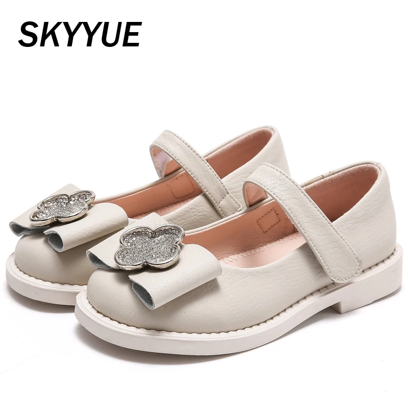 Новая весенняя детская обувь принцессы Детская на плоской подошве с цветочным