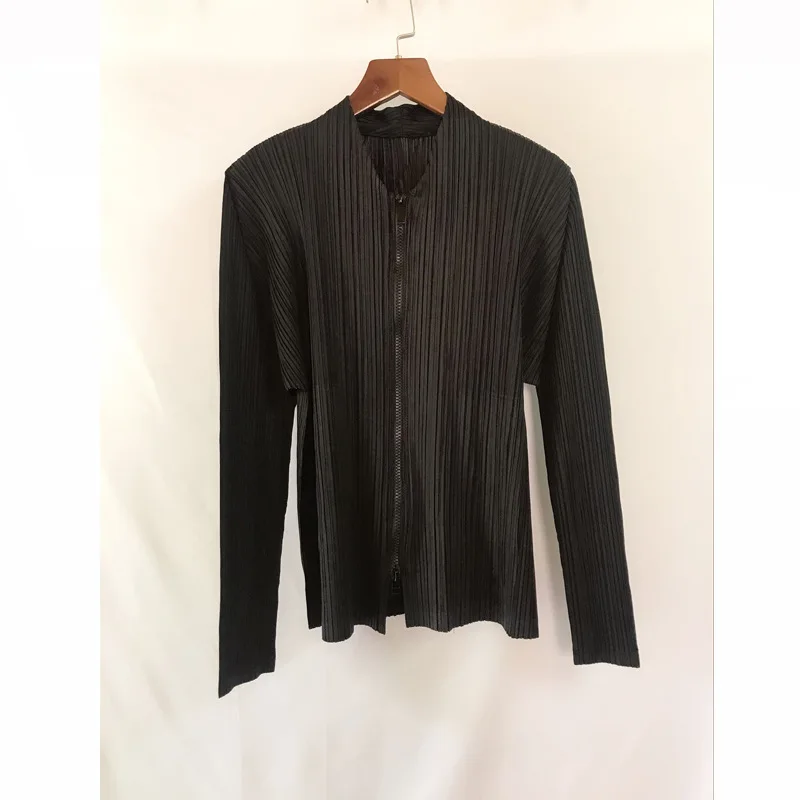 

Autumn new Miyake pleated zipper jacket free shipping