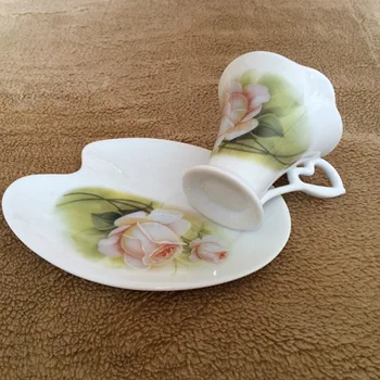 

Ceramic Fashion Coffee Cup and Saucer Cover English Bone China Ceramic Flower Tea Set Household Coffee Cup DD60CS