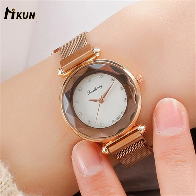 

2019 Women Watch Quartz Fashion Lady Leather Watchband Date Week Casual Waterproof Wristwatch Gift for Girl Hot Top