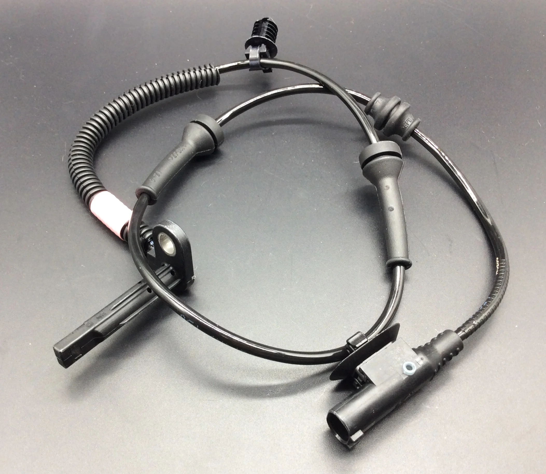 

Датчик скорости переднего колеса для JEEP Cherokee, Датчик ABS для Mopar, аксессуары 68141887AB