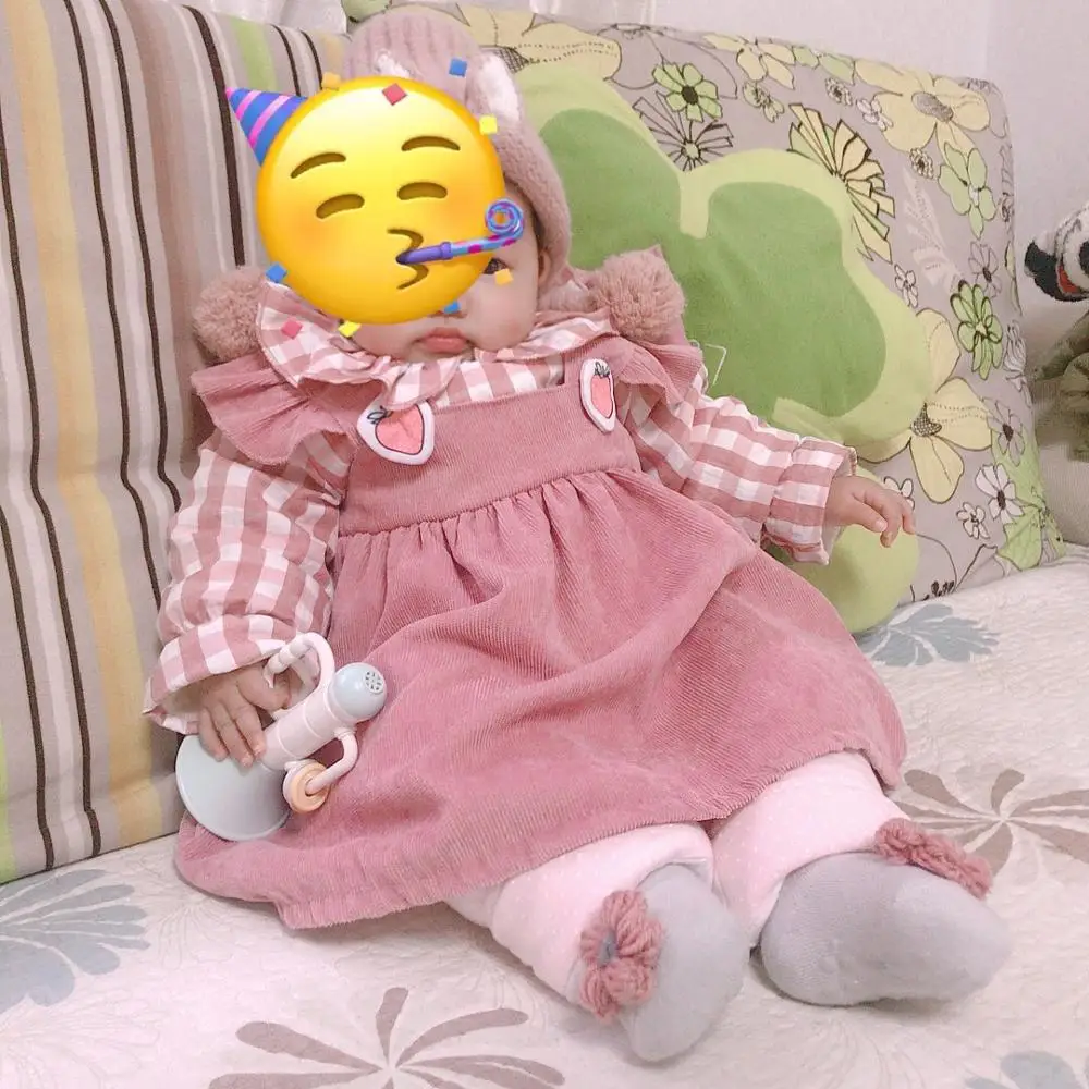 Утепленное платье принцессы в клетку с клубникой для маленьких девочек