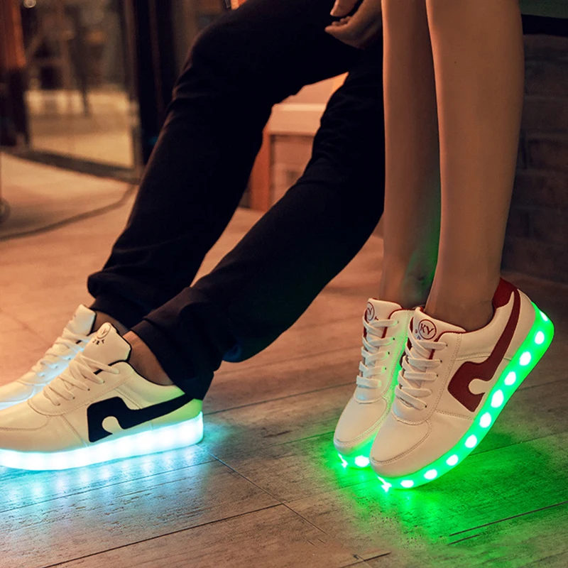 Размеры 35-44; детская обувь со светодиодной подсветкой для взрослых; Светящиеся кроссовки с подсветкой; мужские и женские светящиеся кроссовки; женские светодиодные Тапочки