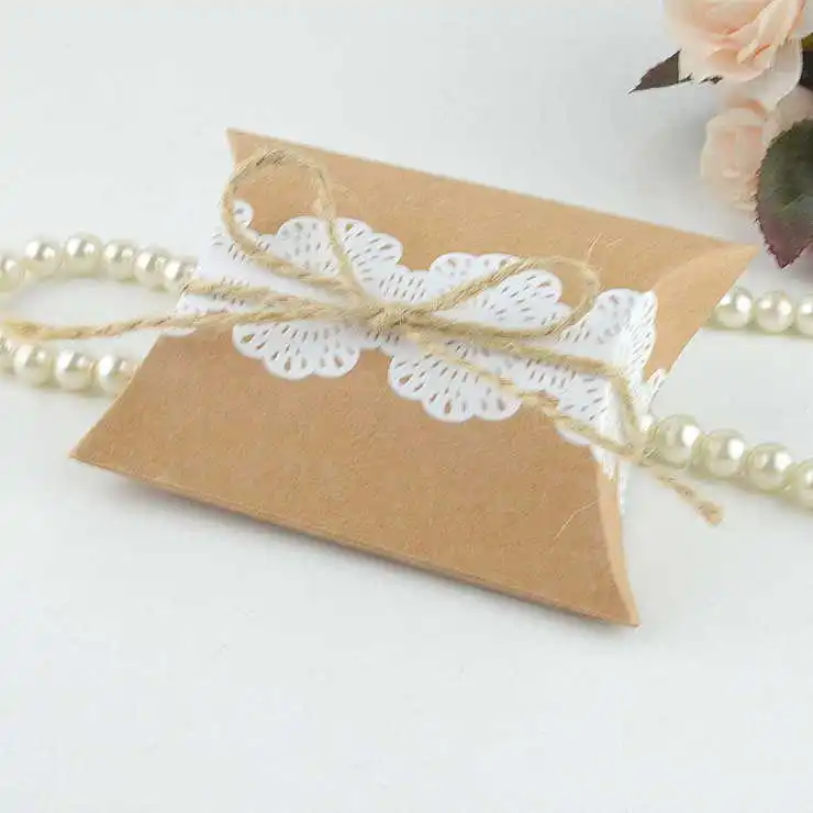 

100pcs Small Kraft Paper Candy Boxes Pillow Style Gift Box with hemp rope Wedding Party Present Box Craft Cardboard Gift Box