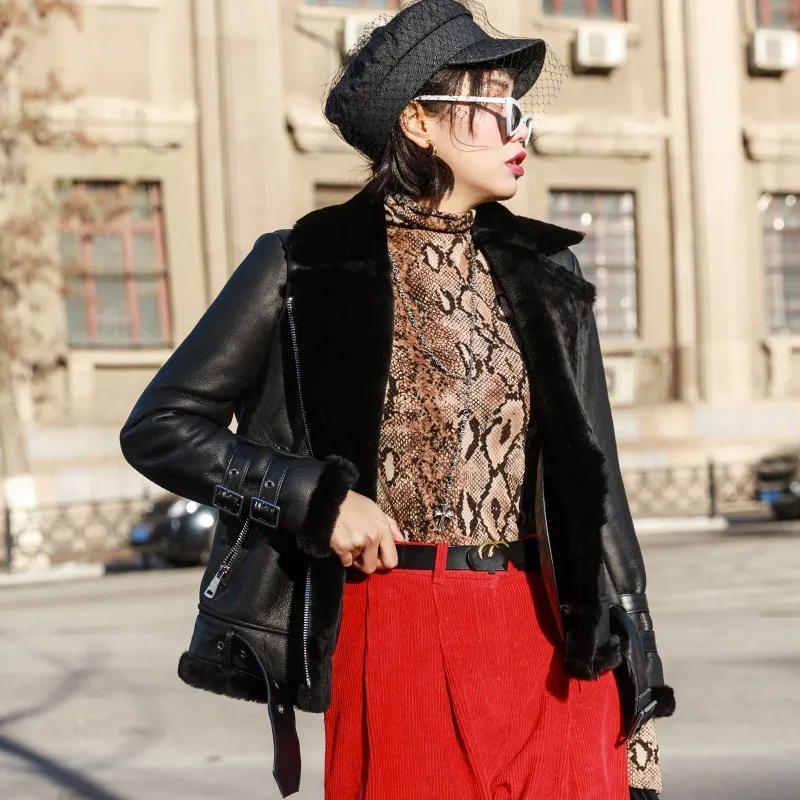 black Winter Fashion Women Warm Wool Shearling Jacket Short Moto Biker Slim Fit Outwear Coat Real Leather Real Fur Jacket Windbreaker - Цвет: black
