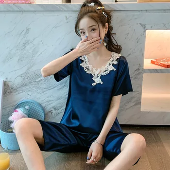 

Summer Viscose Pajamas Female Imitated Silk Fabric Solid Color Short Sleeve Capri Pants V-neck Lace Sexy Homewear Set
