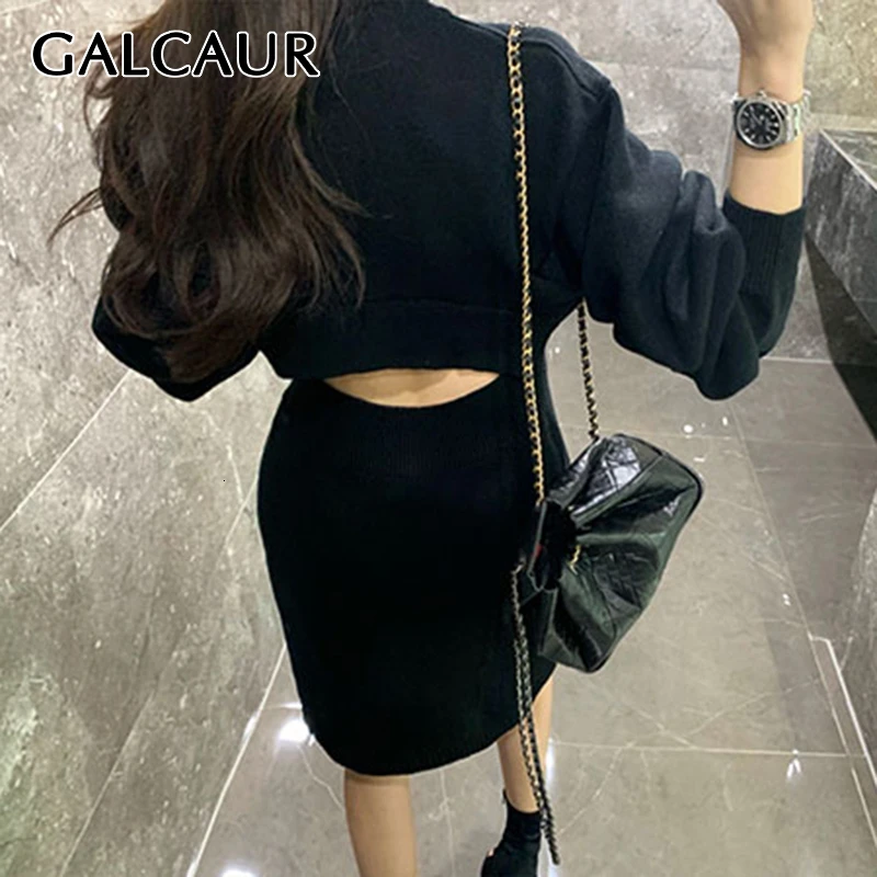 Женское трикотажное платье GALCAUR ажурное с круглым вырезом рукавами фонариками и