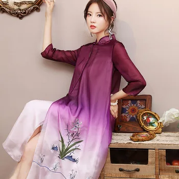 

2020 spring new ladies retro Chinese style large size loose maternity dress stand collar embroidered purple dress