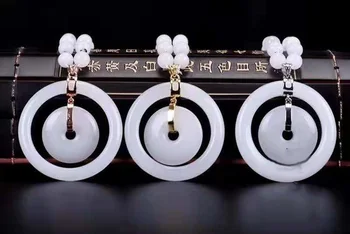 

Natural Xinjiang white jade silk jade bead chain flat buckle necklace