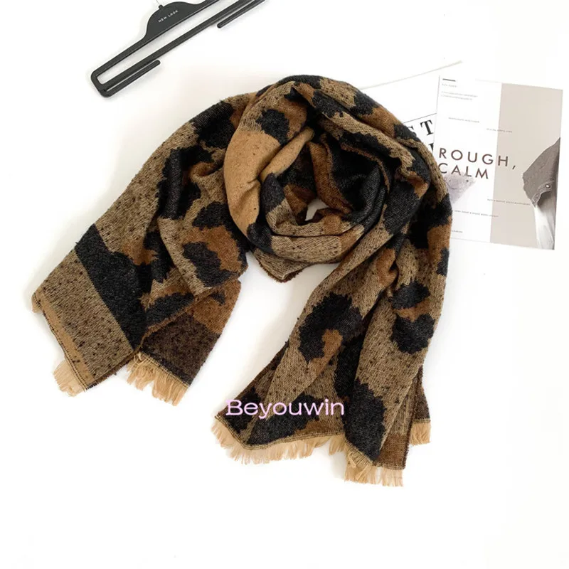 100pcs leopard print Winter Scarf tippet Women Foulard grid Scarves Fashion Casual Scarfs Pashmina cappa