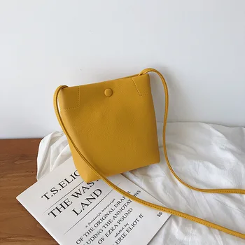 

Female god bag 201 9 summer new simple leisure Hong Kong style retro single shoulder bag fashion personality