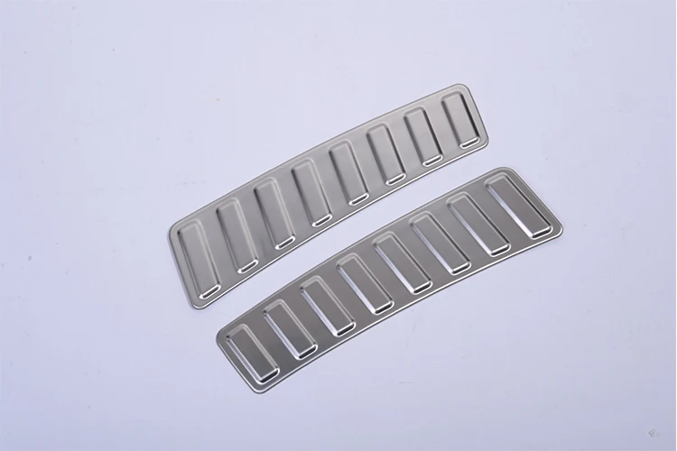 Matte Silver 2 шт. матовая задняя Накладка порога 304 из нержавеющей стали протектор для Land Rover Дискавери Спорт- автомобильные аксессуары - Название цвета: Matte Silver