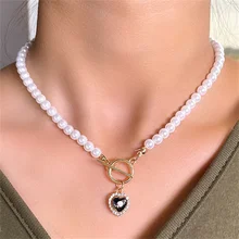 

Imitation Pearl Chain Choker Heart Crystal Pendant Necklace For Women White Pearl Golden OT Buckle Necklace Fashion Jewelry Gift