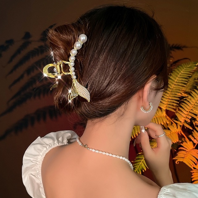 New Temperament  Flower Rhinestone Shark Clip Catch Clip Headdress Hair Catch Back Head Hairpin Hair Accessories Jewelry