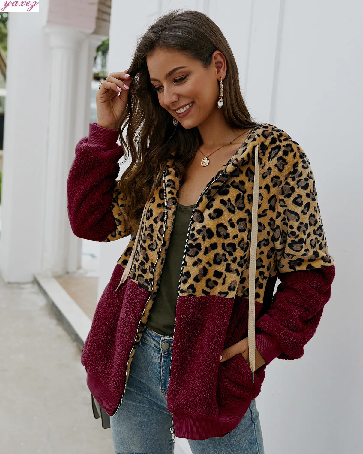 Леопардовая куртка зимняя. Леопардовая толстовка с капюшоном женская. Леопардовая куртка с капюшоном. Леопардовая куртка с капюшоном. Леопардовая куртка с капюшоном.