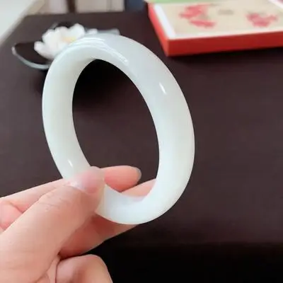 

Zheru Jewelry Natural Hetian Jade White 54-64mm Bracelet Elegant Princess Jewelry Best Gift for Mother and Girlfriend