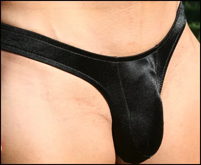  2018 Private customized BOYTHOR Men's suit low-waist black triangle trunks tight swimming swimwear 
