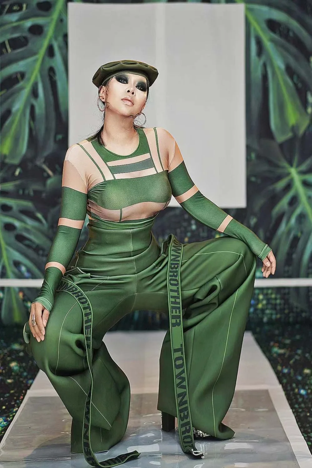 H9c9a65a7826b4309b7cc44a55573853dE