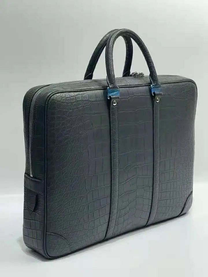 Рисунок 2 - Портфель мужской из натуральной крокодиловой кожи