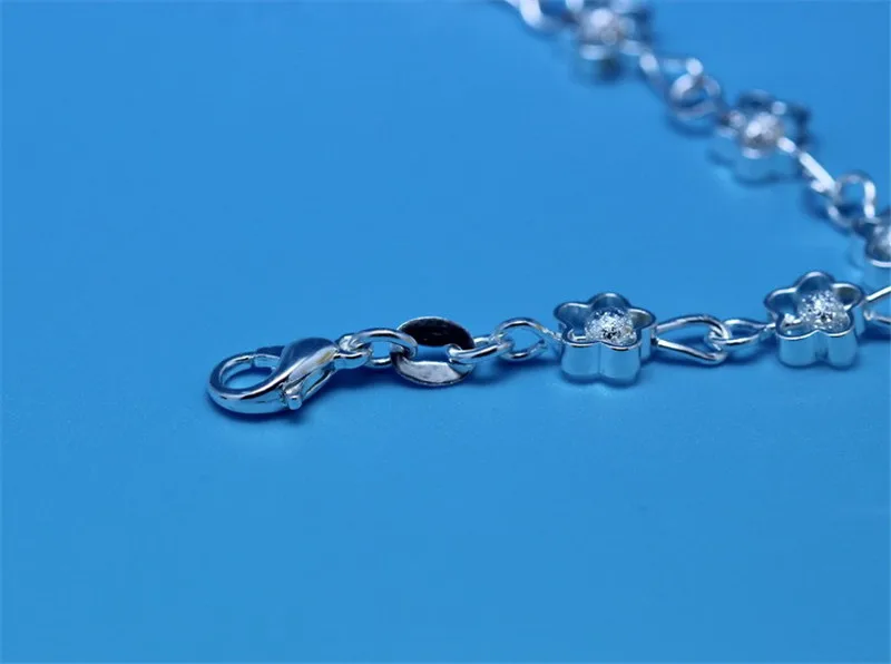 2497260847_694448036