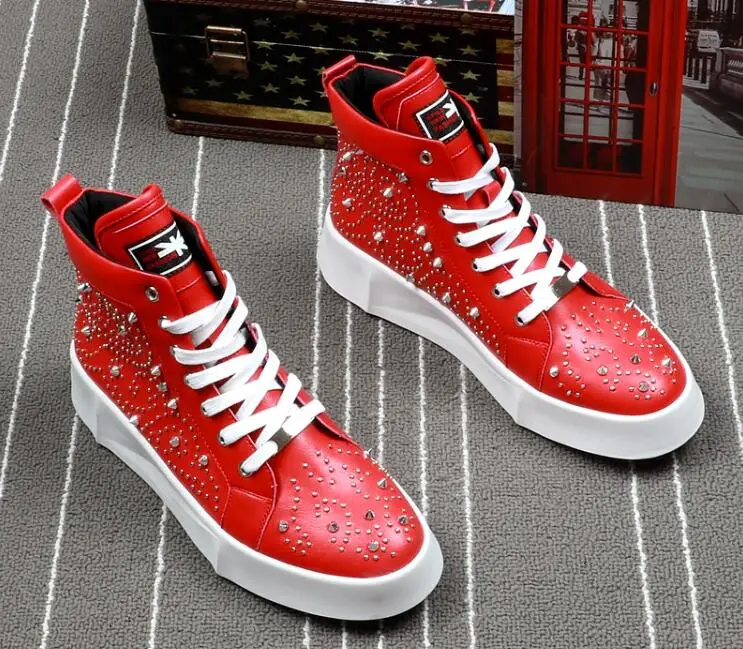 Новинка; trendsetter; повседневная обувь для мужчин; лоферы на плоской подошве; мужские дизайнерские туфли на платформе с заклепками и шипами