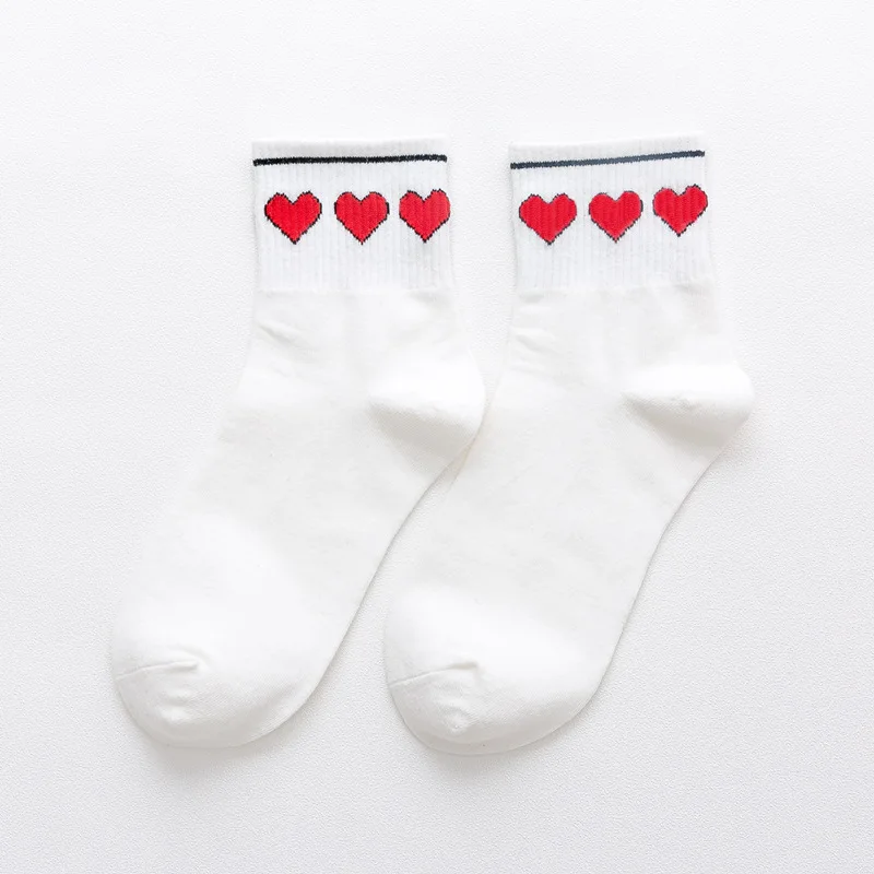 Новые женские забавные хипстерские художественные носки звездное небо освещение в виде сердечек звезда клубника узорные скейтборд harajuku пары подарок носки - Цвет: Heart White