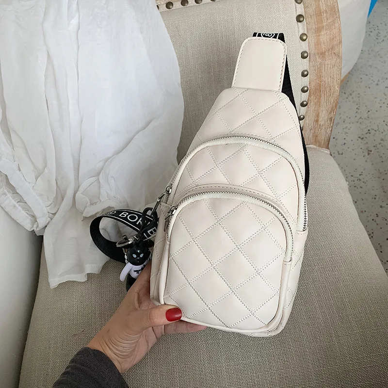 

The new 2019 is popular with a wide band of broadband single shoulder bags for women.