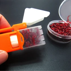 Hot Fishing Auxiliary Tool Automatic Red Worm Quickly Bundled on Bait Hangs Earthworm Bloodworm Clip Fish Tackle Dropshipping