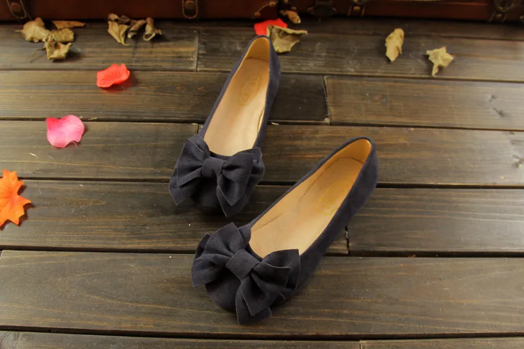 Кожаные туфли размера плюс; сезон весна-осень; женские туфли на плоской подошве для работы; Модные женские повседневные балетки с бантом; женская обувь - Цвет: Серый
